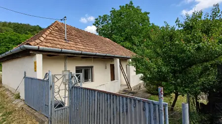 Eladó családi ház, Márkháza 2 szoba 40 m² 6.5 M Ft
