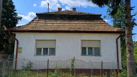 Eladó családi ház, Salgótarján 2 szoba 64 m² 9.99 M Ft