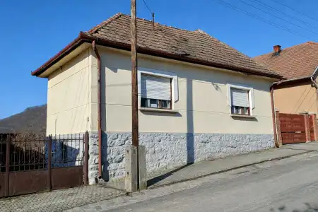 Eladó családi ház, Somoskő 4 szoba 114 m² 22.5 M Ft