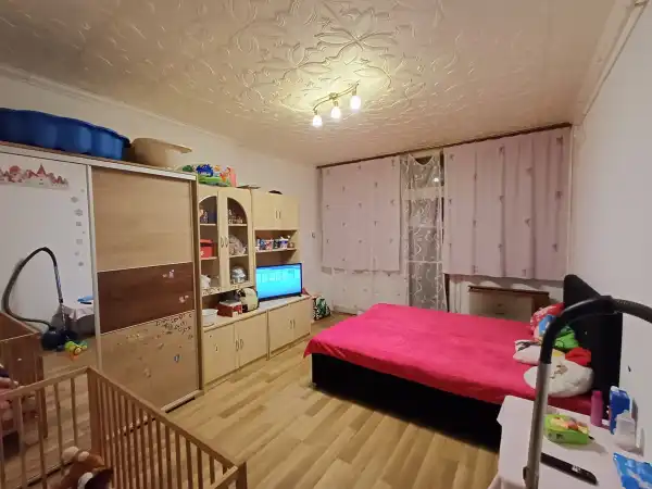Eladó panellakás, Salgótarján 2 szoba 52 m² 9.4 M Ft