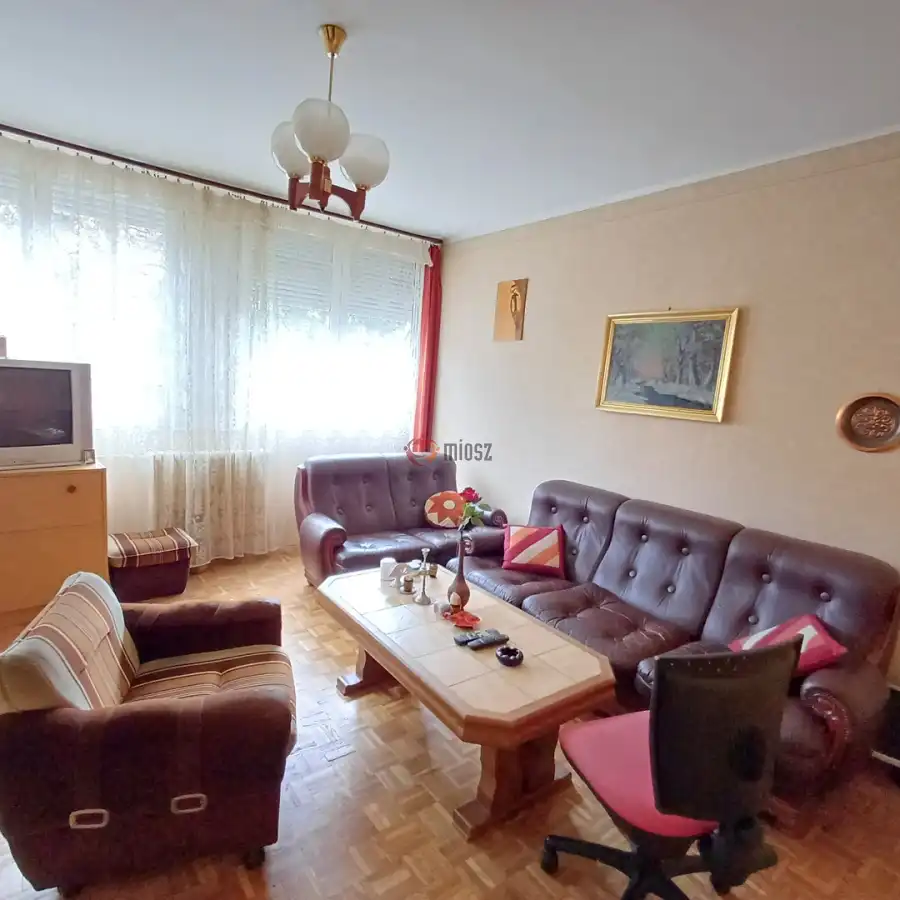 eladó téglalakás, Salgótarján
