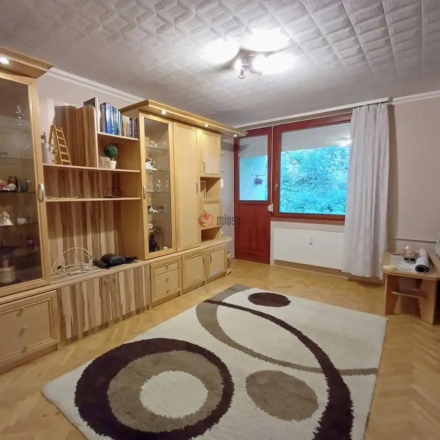 eladó téglalakás, Salgótarján